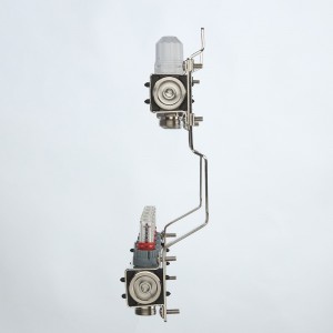 Коллекторный блок из НЕРЖ. стали с регул. клап. и расх., 1"х8 вых. Евроконус 3/4" (без сервис. гр.)