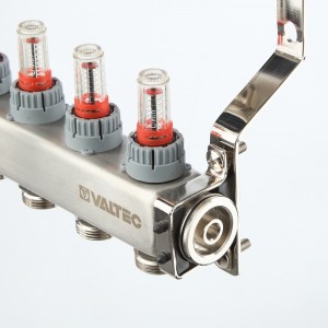 Коллекторный блок из НЕРЖ. стали с регул. клап. и расх., 1"х8 вых. Евроконус 3/4" (без сервис. гр.)